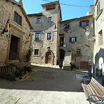 B&B Il Grifo 보마르조